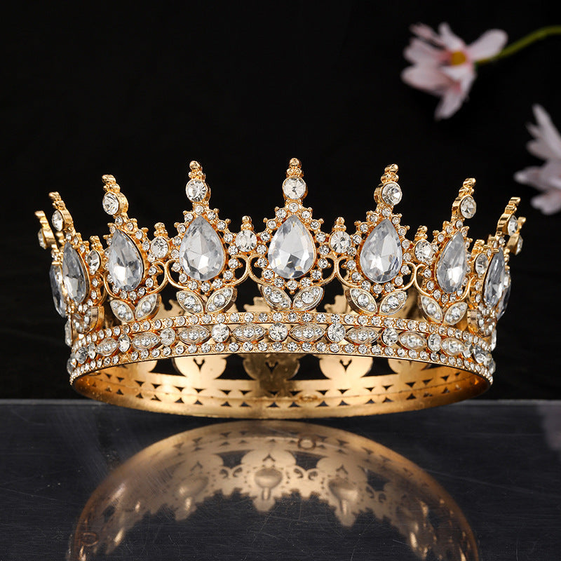 Corona da donna con eleganti pietre preziose