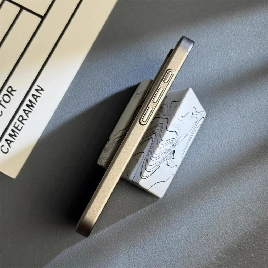 Custodia Titanium Shield Pro per iPhone