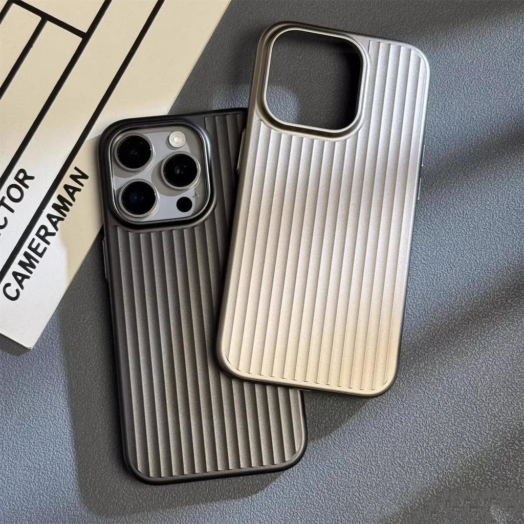 Custodia Titanium Shield Pro per iPhone