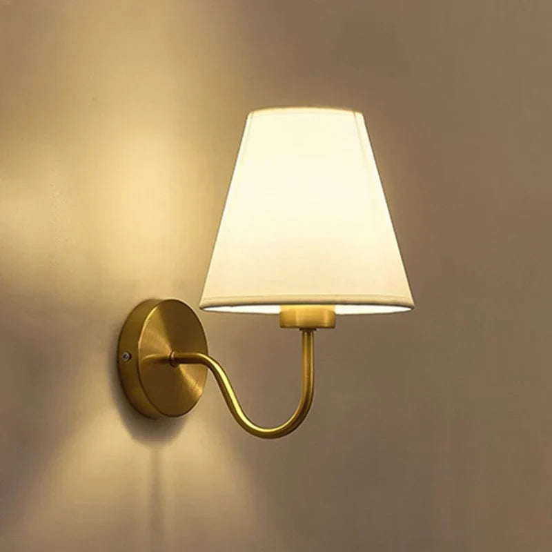 Lampada da parete | Paralume conico in tessuto stile nordico | Braccio in metallo galvanizzato