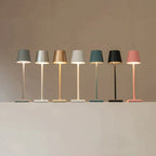 Lampada da tavolo senza fili dimmerabile a LED con design minimalista AuraTable
