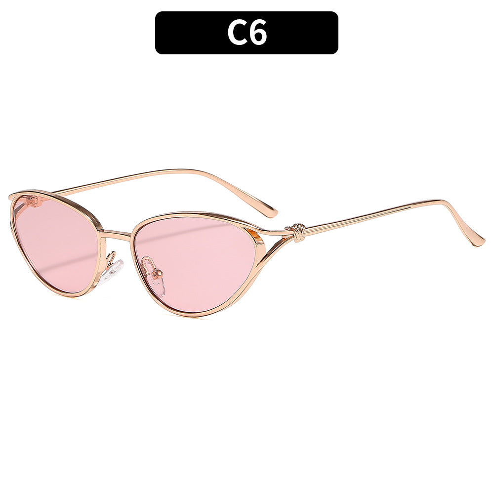 Occhiali da sole cat-eye eleganti con dettagli in metallo premium