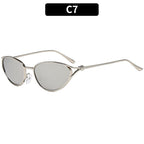 Occhiali da sole cat-eye eleganti con dettagli in metallo premium