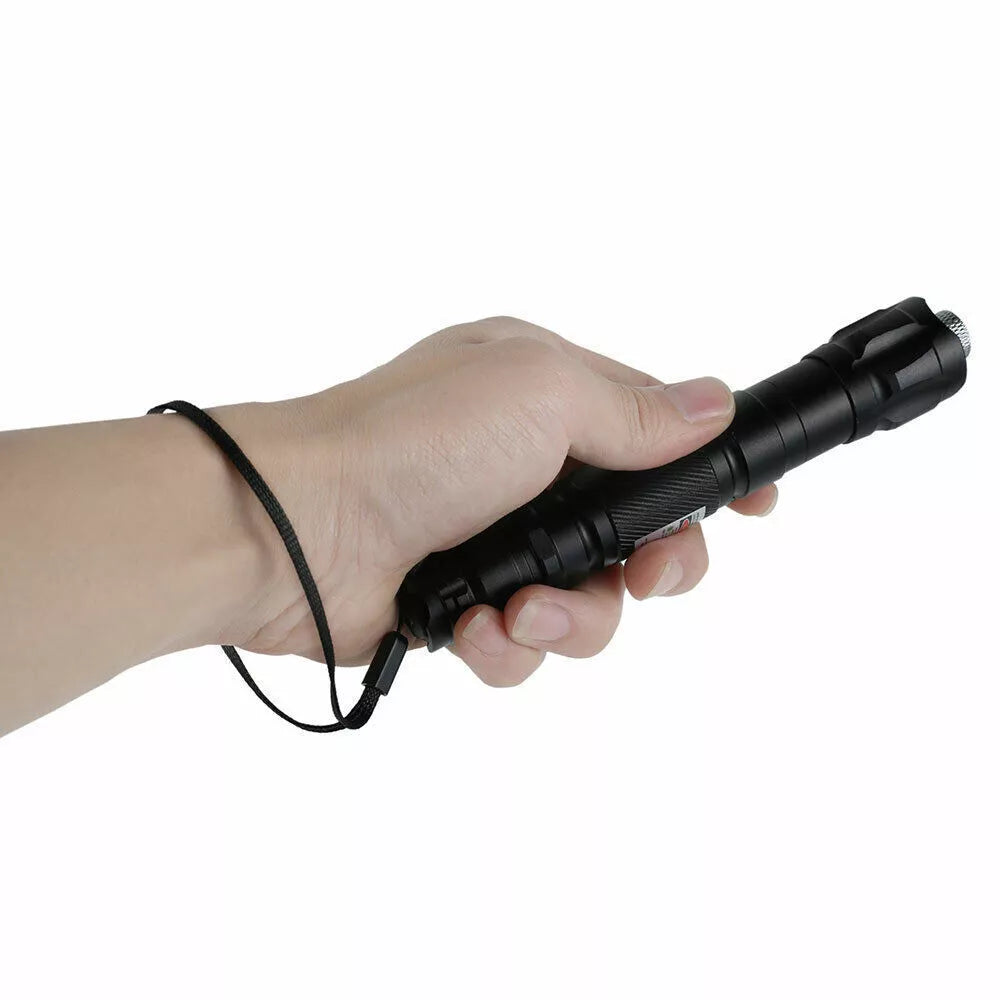 Puntatore laser rosso ricaricabile con set torcia multiuso
