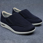 Scarpe larghe per piedi gonfi con cinturini regolabili e solette in memory foam rimovibili