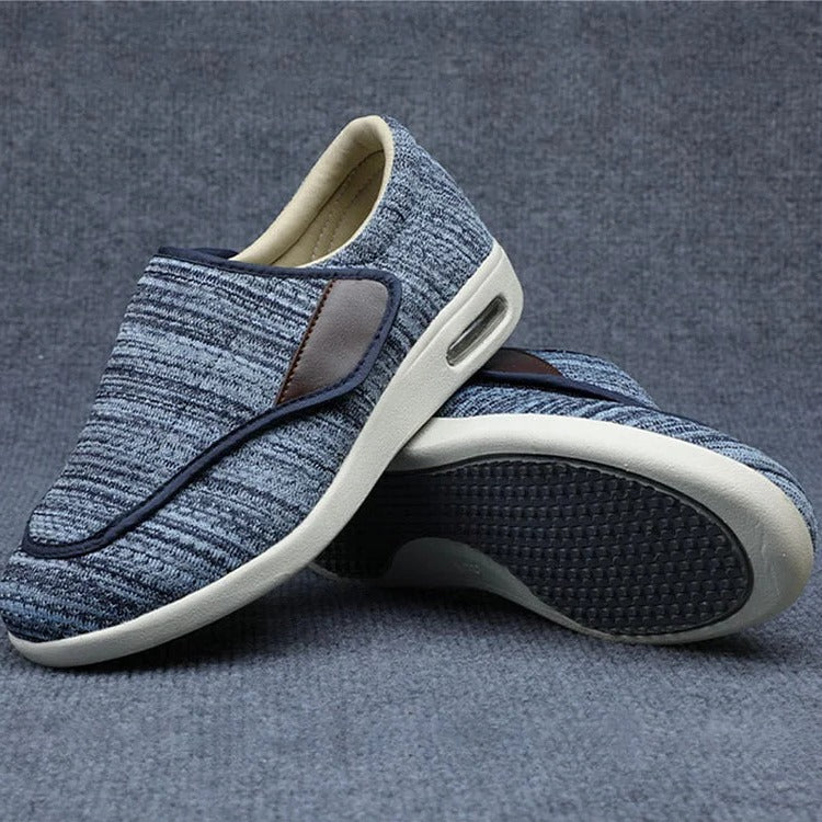 Scarpe larghe per piedi gonfi con cinturini regolabili e solette in memory foam rimovibili