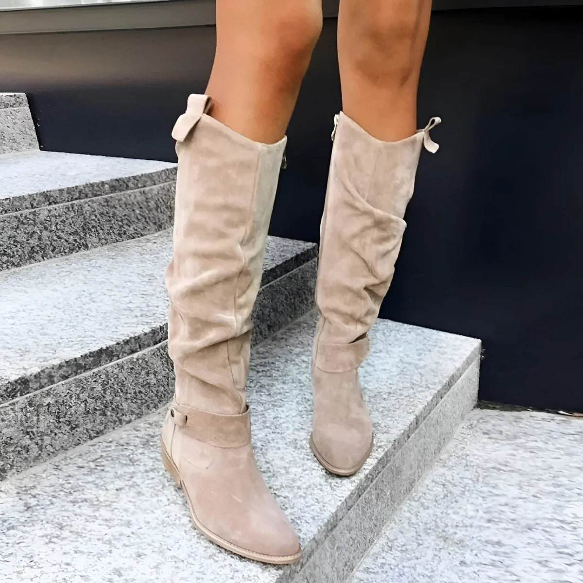Stivali alti al ginocchio alla moda da donna con cerniera laterale per indossarli senza sforzo