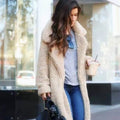 Cappotto lungo da donna alla moda: caldo ed elegante