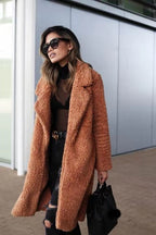 Cappotto lungo da donna alla moda: caldo ed elegante