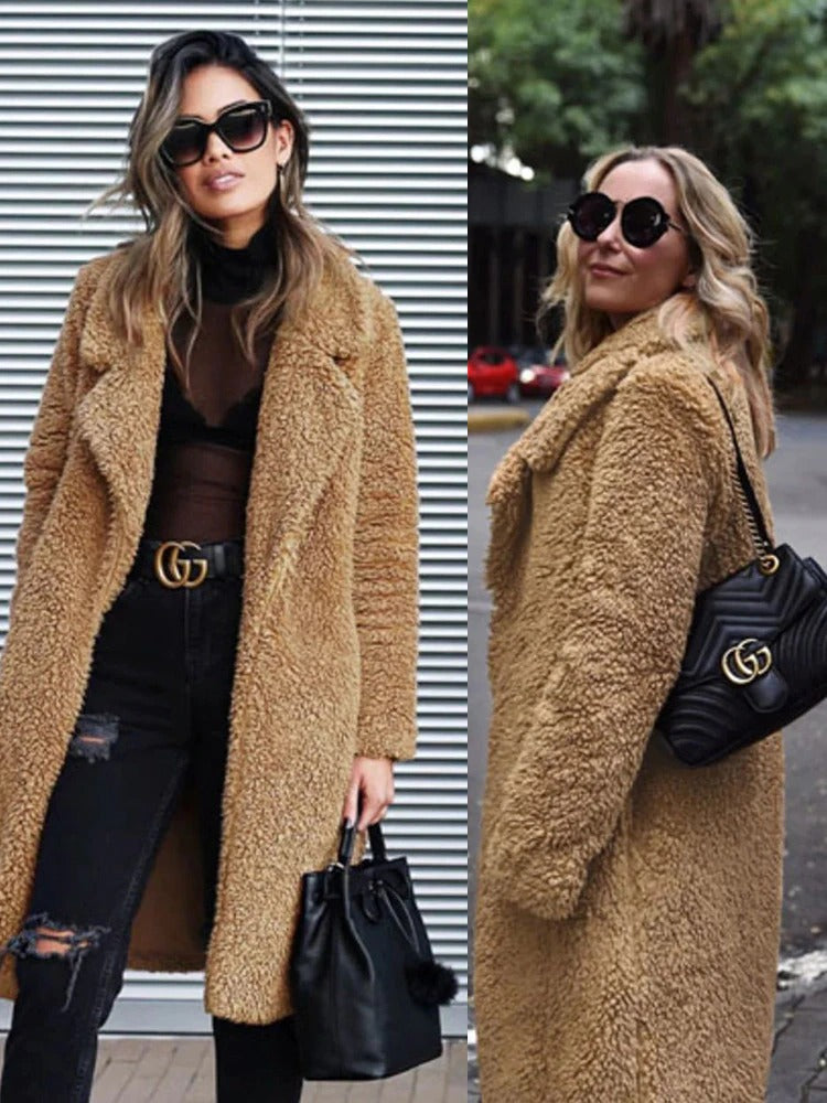 Cappotto lungo da donna alla moda: caldo ed elegante