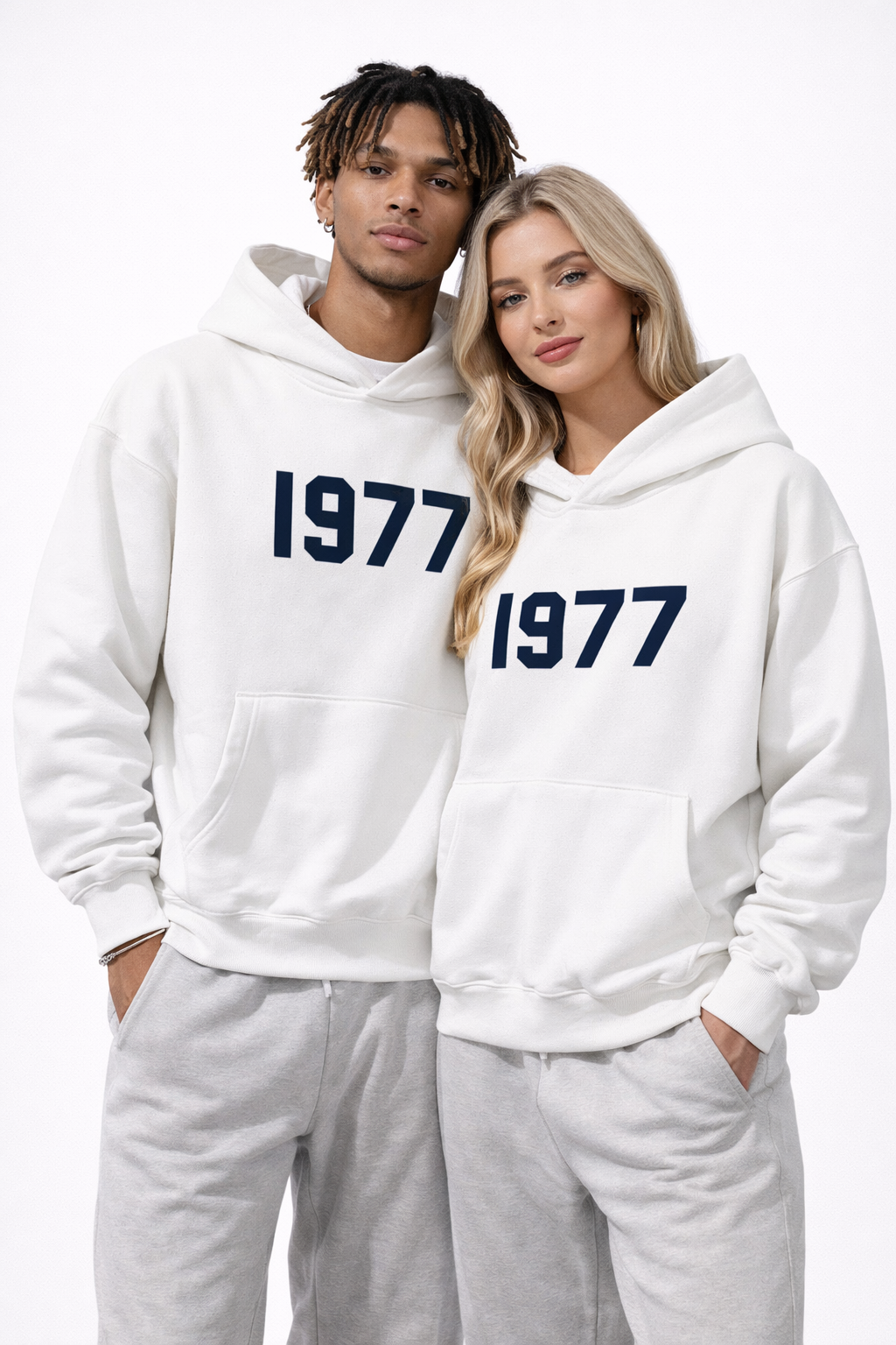 Felpa streetwear unisex con maniche raglan e stampa 1977