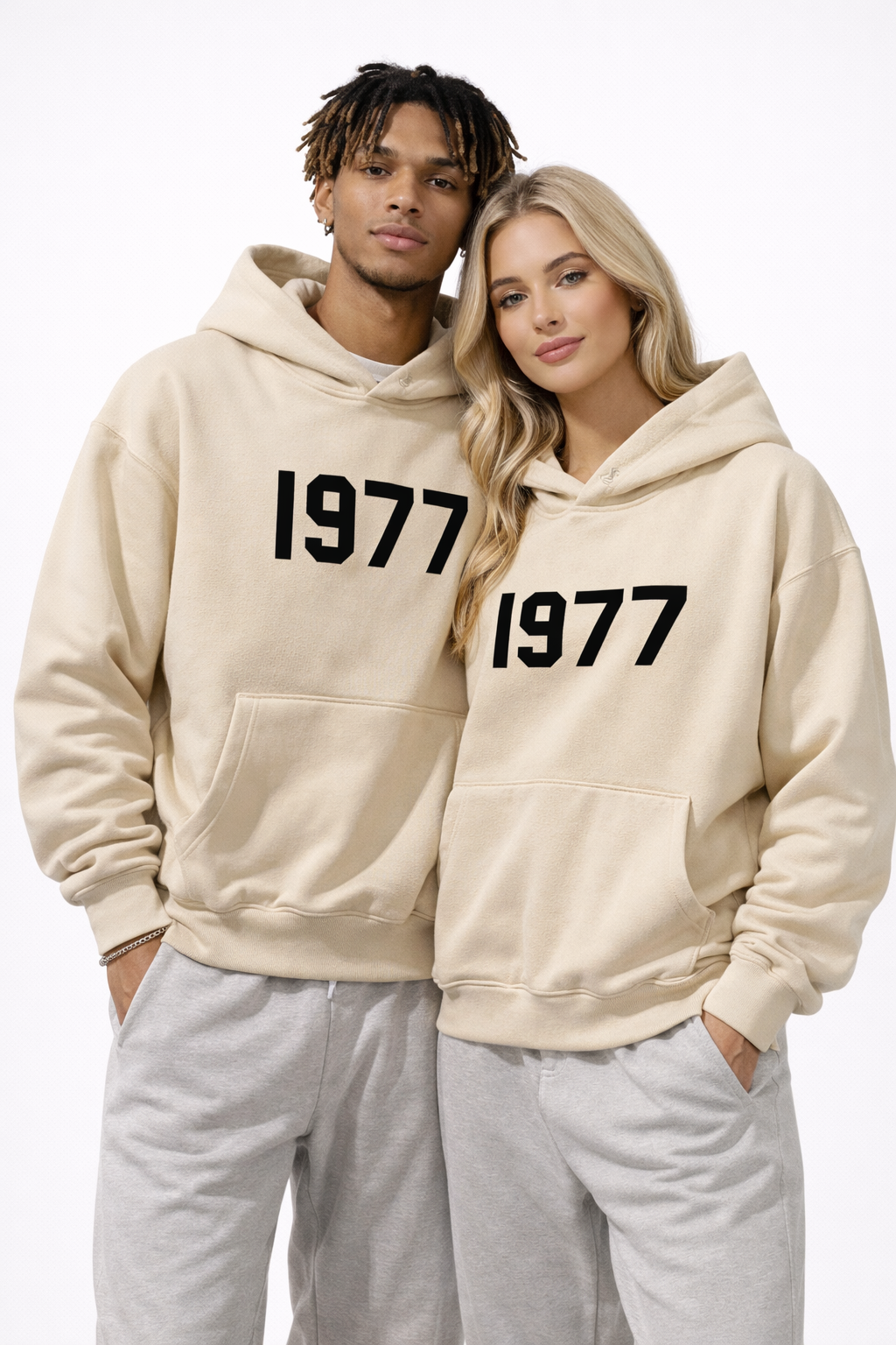 Felpa streetwear unisex con maniche raglan e stampa 1977