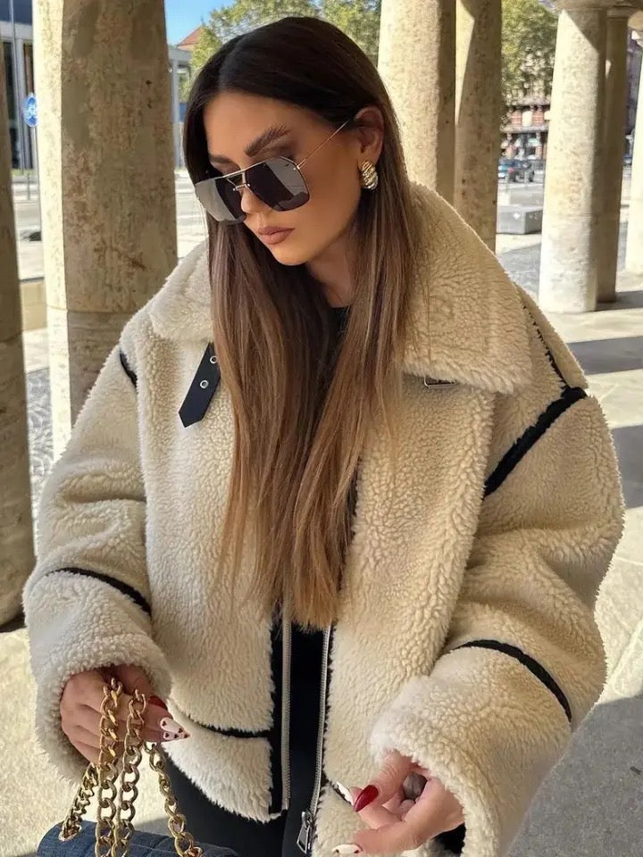 Giacca Teddy versatile per la moda moderna