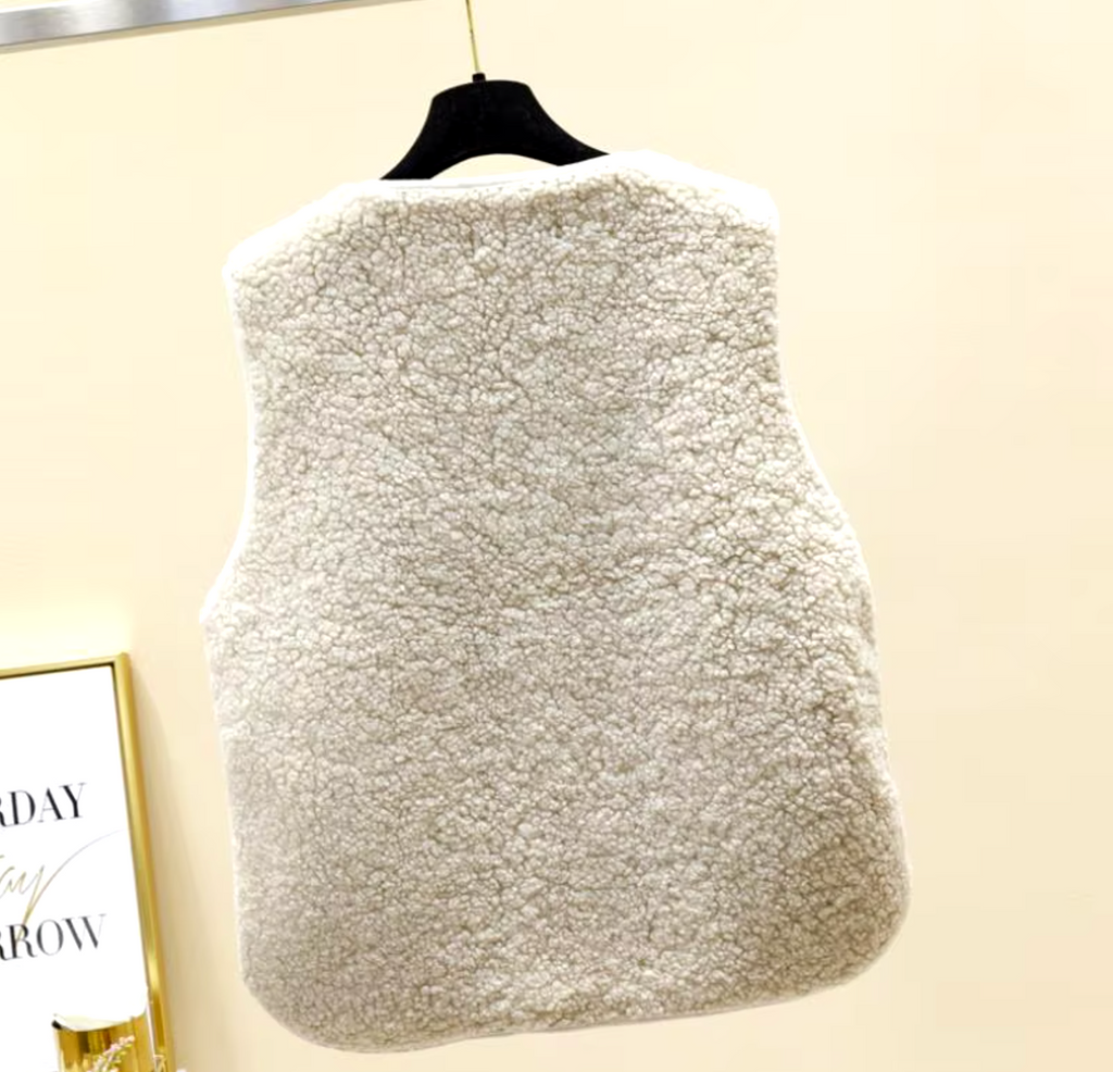 Comodo gilet in pile di lana d'agnello da donna