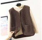 Comodo gilet in pile di lana d'agnello da donna