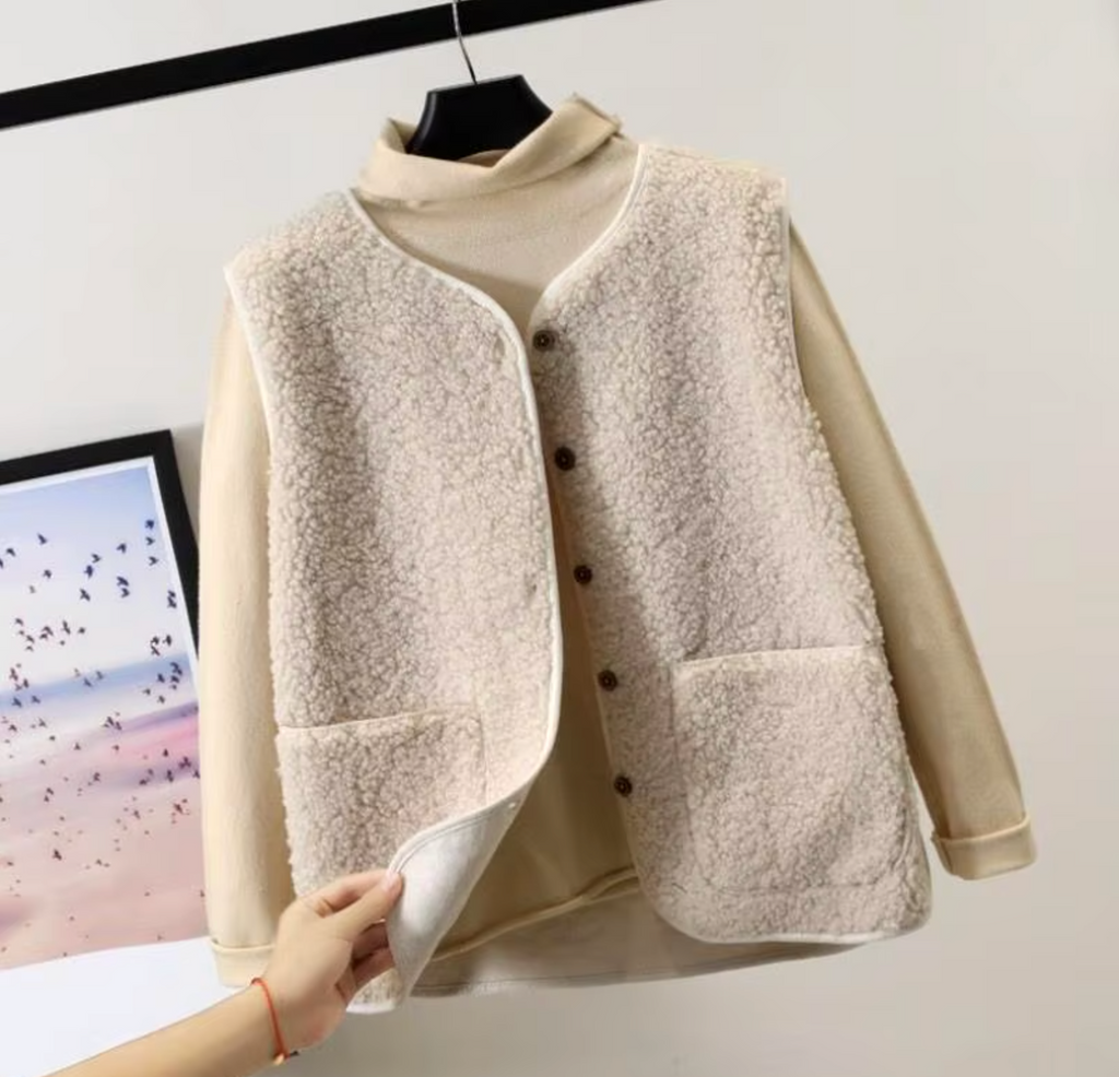 Comodo gilet in pile di lana d'agnello da donna