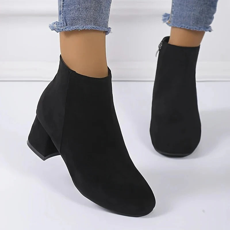 Stivaletti da donna con tacco largo e cerniera laterale - Stile versatile