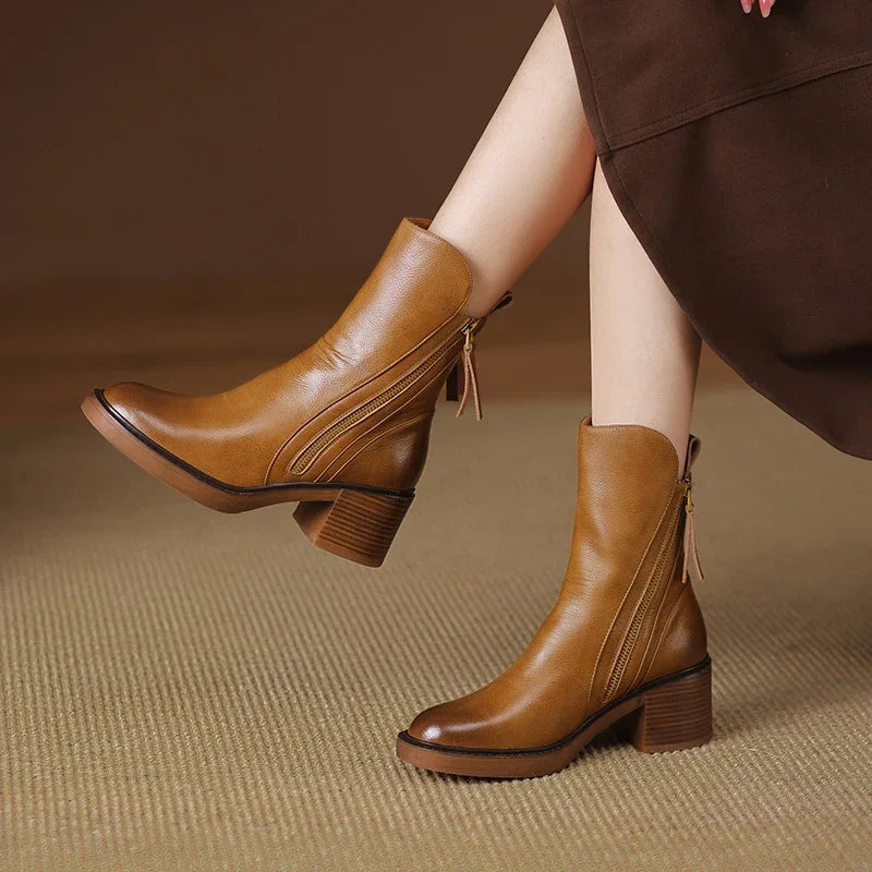 Stivaletti chic da donna con tacco largo