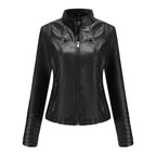Giacca da moto chic edgy da donna per uno stile disinvolto
