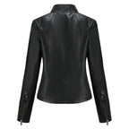 Giacca da moto chic edgy da donna per uno stile disinvolto