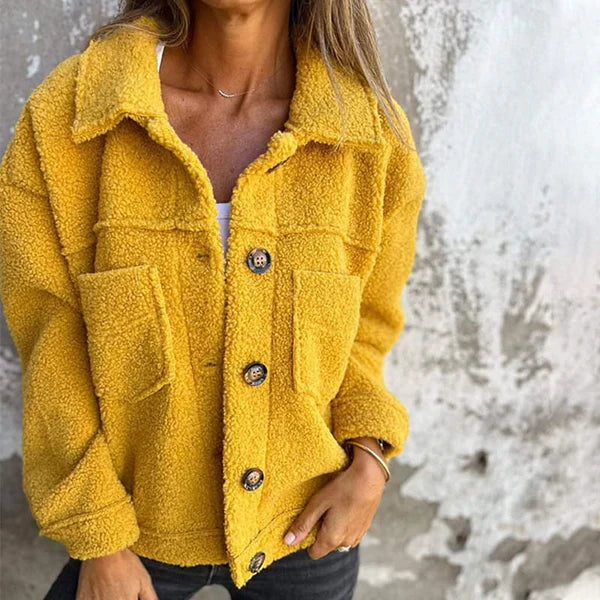 Cappotto corto da donna | Stile risvolto chic