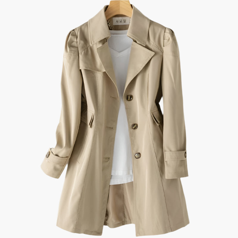 Trench classico da donna: stile senza tempo ed elegante vestibilità sartoriale