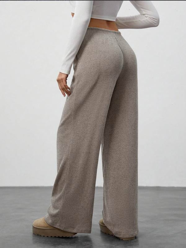 Comodi pantaloni lounge a coste da donna per uno stile rilassato