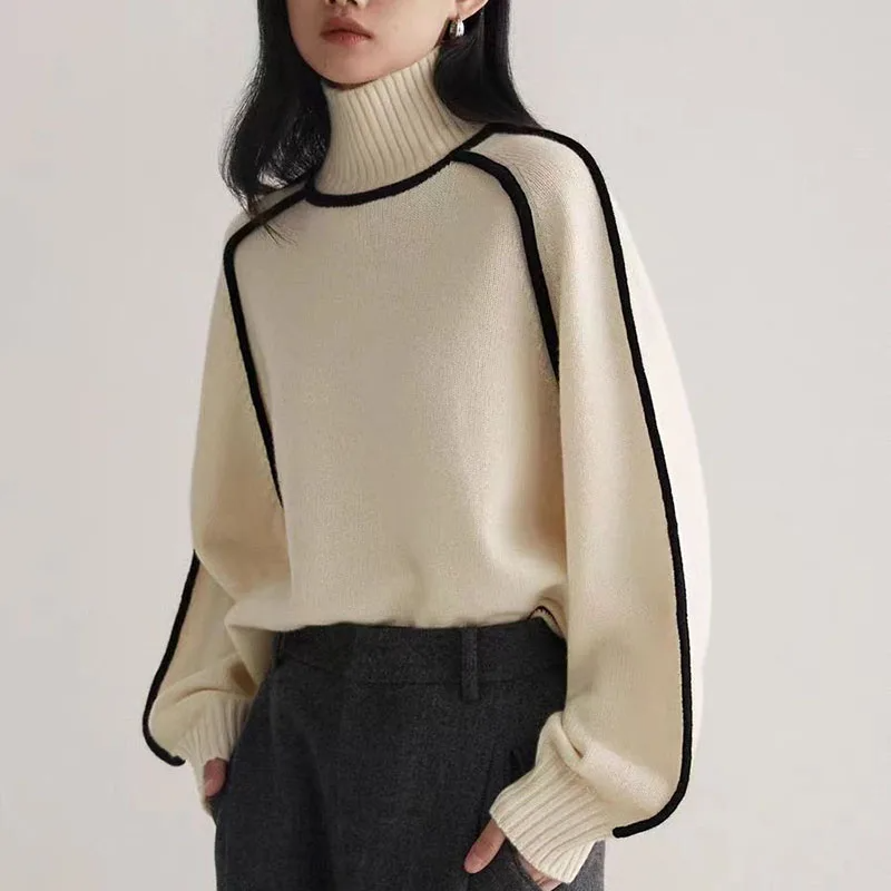 Comodo maglione pullover a collo alto da donna