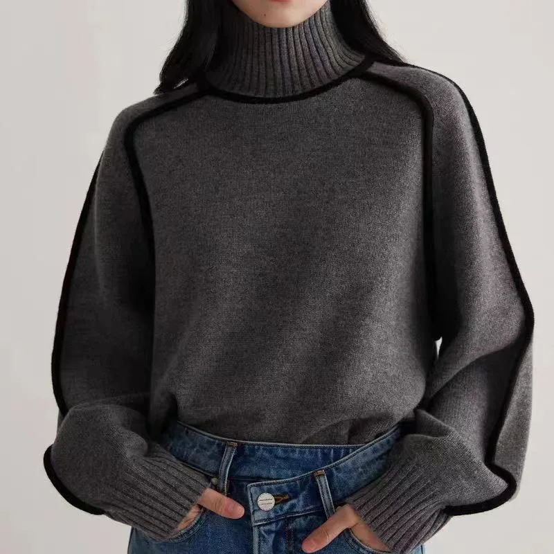 Comodo maglione pullover a collo alto da donna
