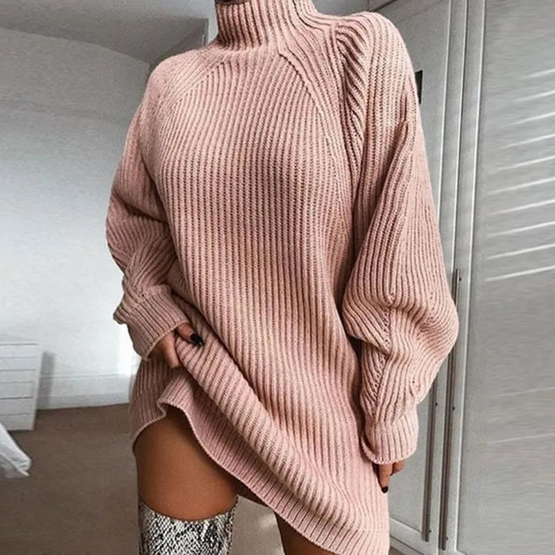 Accogliente abito dolcevita da donna per il calore invernale