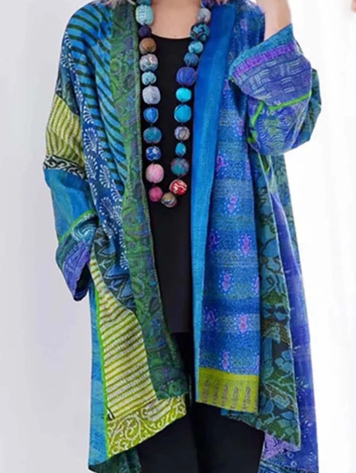 Gilet cardigan in maglia floreale da donna: elegante e confortevole