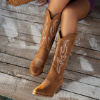 Stivali da cowboy da donna con tacco largo e punta a punta