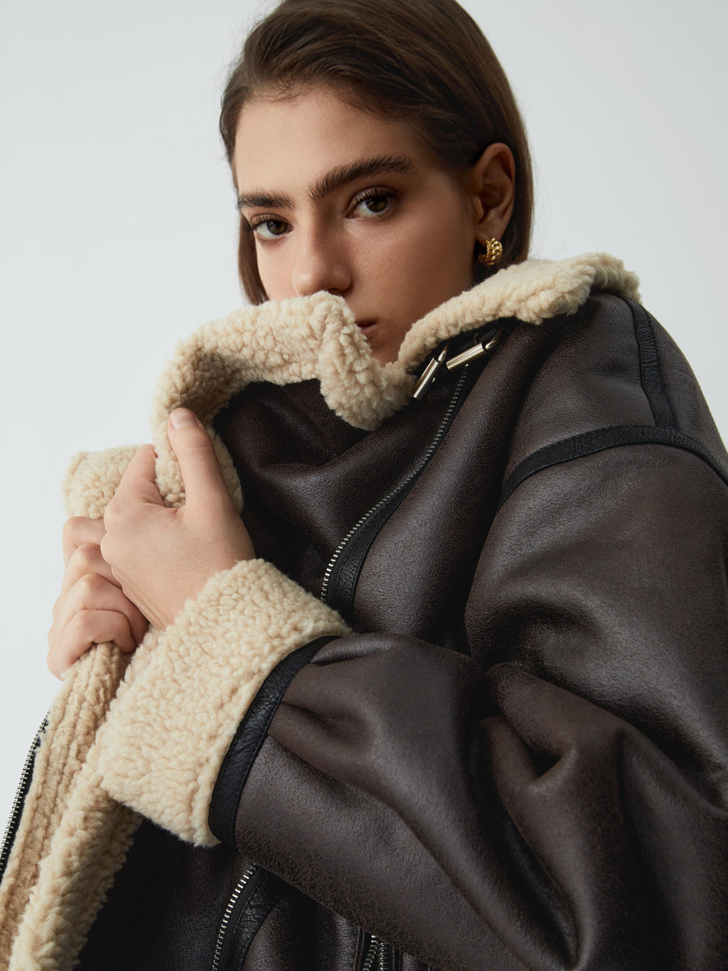 Giacca da aviatore marrone alla moda da donna