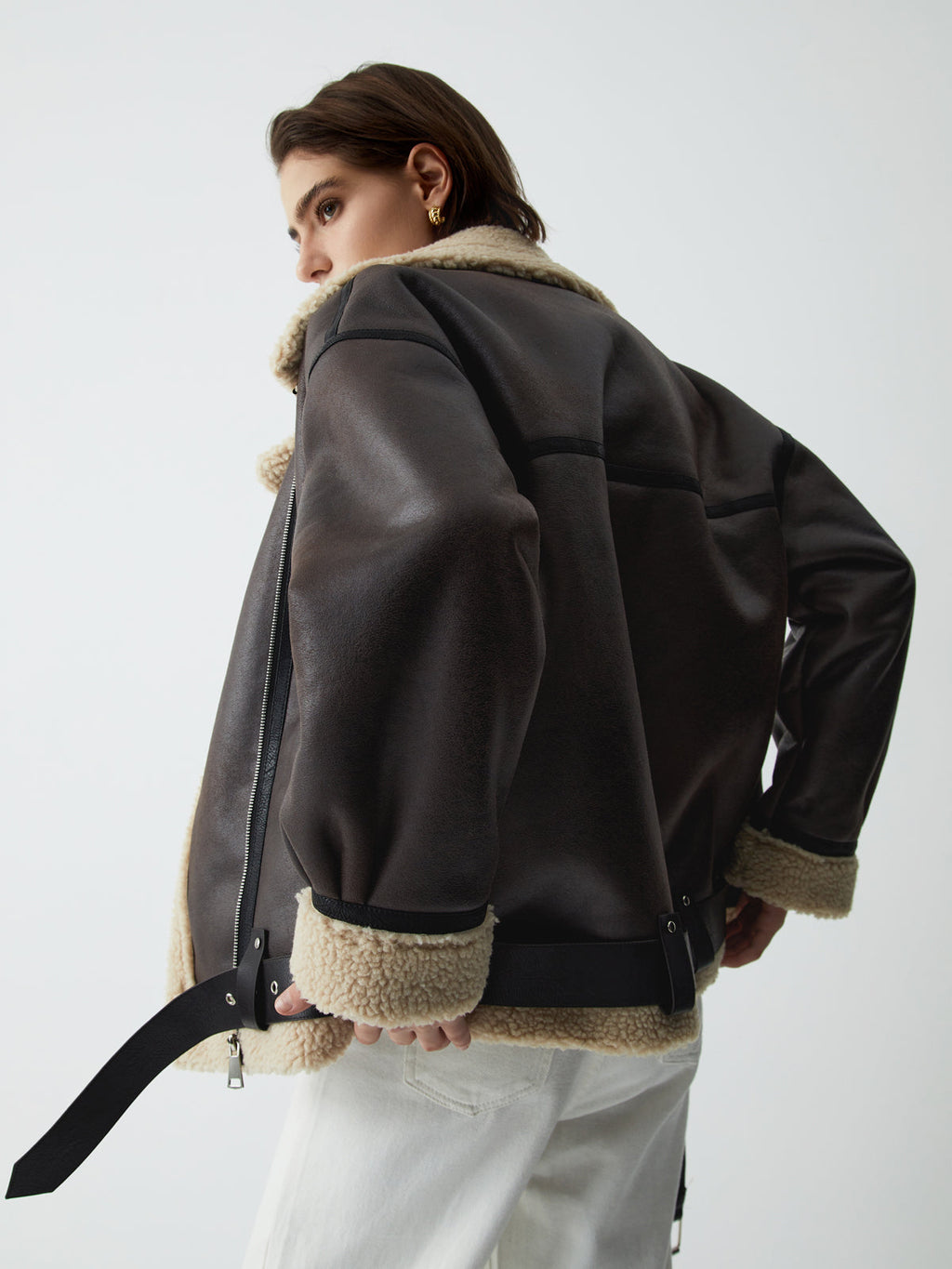 Giacca da aviatore marrone alla moda da donna
