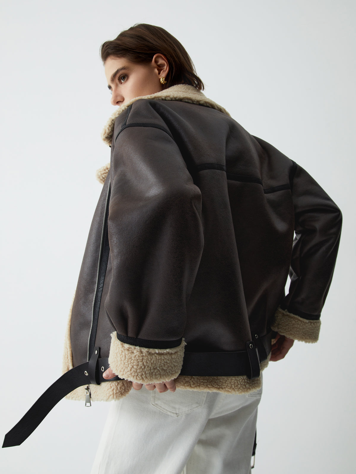 Giacca da aviatore marrone alla moda da donna