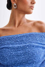 Miniabito da donna in maglia Homecoming con maniche lunghe con spalle scoperte e polsini a campana
